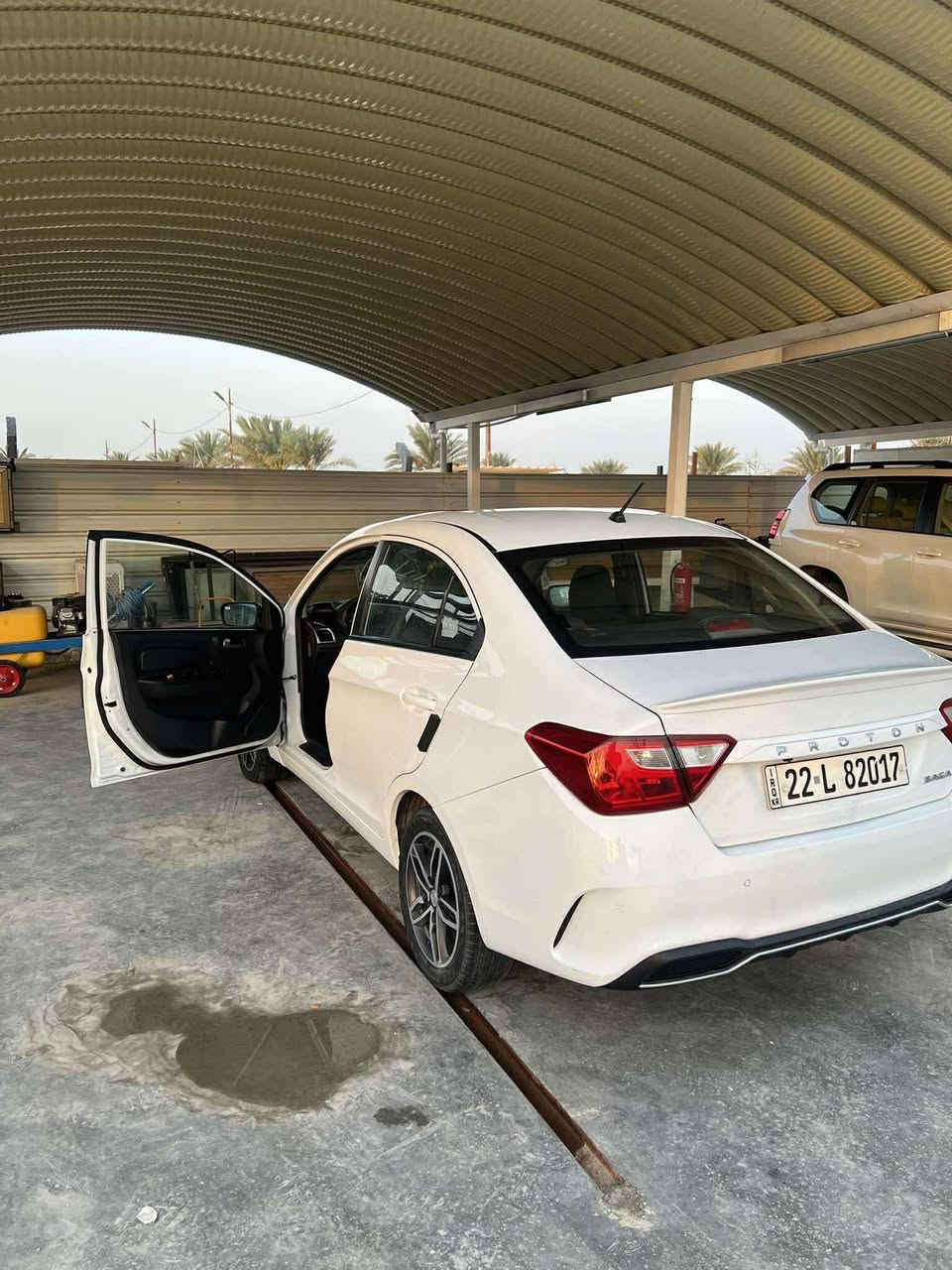 السلام عليكم .. من رخصة الادمن

مكلف بل نشر ...للبيع فقط بدون مراوس
 بروتون ساگا  SAGA PROTON 
موديل 2024 بعدها زيرو عل وضع الشركه
مكفوله كفاله عامه وبيها ضمان خمس سنوات من الشركه المواصفات:
1-حساسات خلفيه 
2-شاشه وسط 
3- كاميرا خلفيه 
4-مانع انزلاق 
5-  اقتصاديه محرك 1.4
6-تحكم صوت مقود 
7-تحكم مرايا جانبيه ..
وبعد بيها هواي مواصفات 
وهذا رقم صاحب السياره 
 0771 031 7601‬
