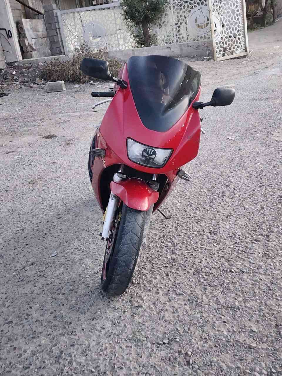 يا الله السلام عليكم للبيع دراجه بطح قرش مكينه 400 في سي قبق احمر مكينه وكير خير من الله دراجه شغاله نگره بس بيها خربطه يرادلها ادامه بلكات على تنضيف كابريترات اوراق كامله كمرك ما مدفوع بيع مستعجل السعر 1 مليون  ***********
