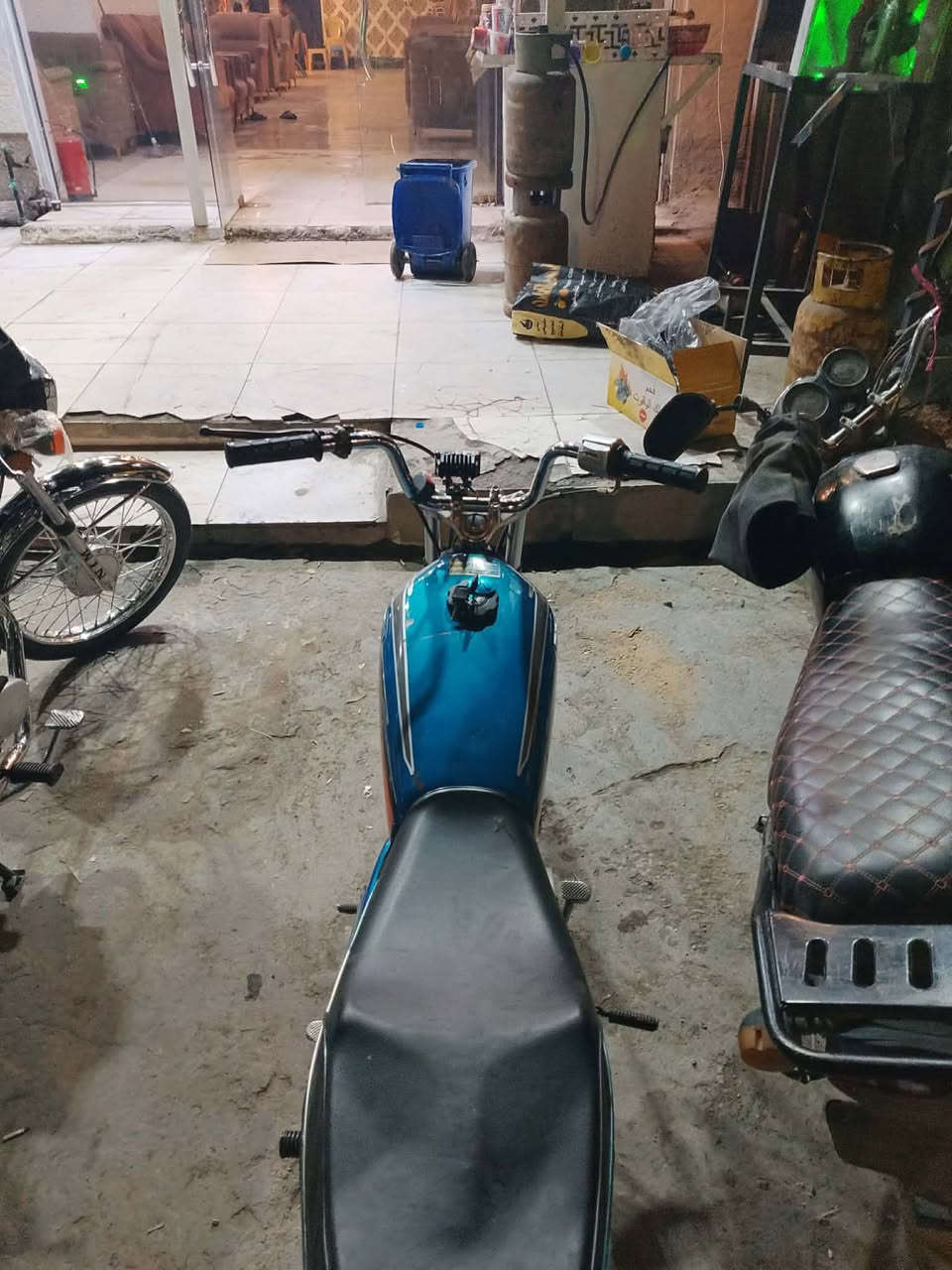 السلام عليكم درجه اربعه كير كلك مكفوله دراجه نضيفه شوفت عينك كربلا الحر السعر 375قفل قفل *********** متواجد اتصال
