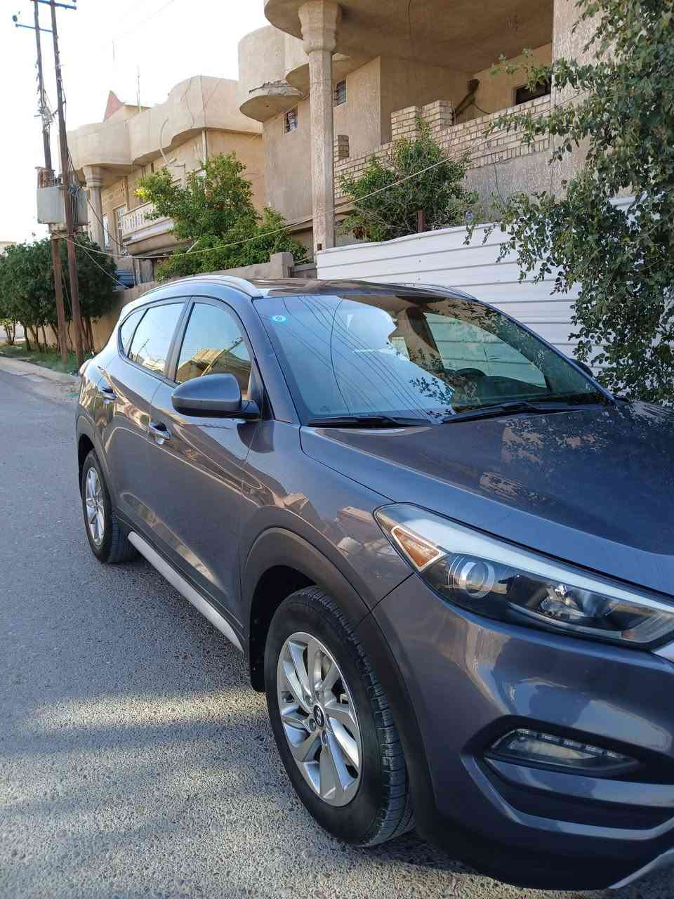 السلام عليكم بيع ومراوس يكون سعر اقل من سيارتي توسان موديل 2018 كلين مكفوله من الصبغ اوحتى البارد كفاله عامه مواصفات كشنات جلد كشنات كهرباء محرك 2400 فور ويل  لد امامي زنون تخم تاير جديد تبريد كشنات تدفئه باقي مواصفات معروفه صدر كلى جديد مابيها كل نقص رقم بغداد بسمي جديد  السعر ١٦٠ اوبيها مجال ***********
