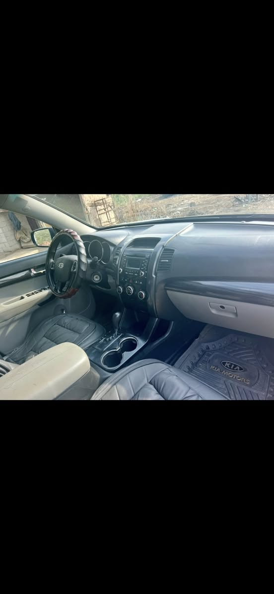 سورنتو 2011 
3قطع تبريد 
محرك6 سلندر 
السعر 125 قفل 
ديالى بعقوبة 

***********
