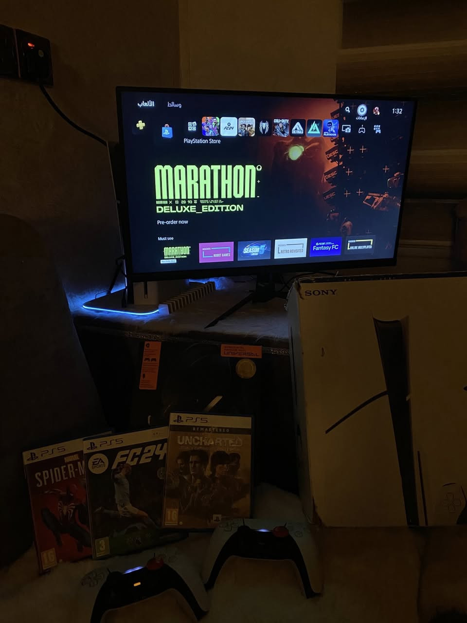 بلي ٥ سلم 
كلش كلش نظيف 
شاشة game on  فريم ١٢٠
٢٧ بوصة 
يوبي اس انتراكتف افضل من الاوف لاين ٢٠٠٠ واط لمس 
قاعدة شحن وتبريد ٣ سرع وهواي مودات ارجي بي بيها 
العاب 
انچارتد الجزء الاخير
 سبايدر مان ٢ 
فيفا ٢٤
وهدية مني 
ماوس وكيبود نص للشوتر وسماعة يونڤيرسال ممستخدمة 
تجي تفحص كلشي بيدك الدورة الميكانيك 
السعر ٩٠٠ ابيعهم كلهم سوة 
رقميي ***********
