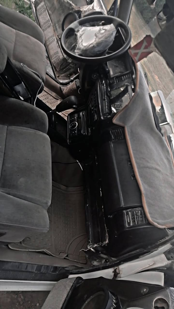 سلام عليكم هارتوب موديل ٩١ رقم بغداد  محرك وكير مكفولات صدرها عايزلهه بوش
وبيه السيتك ولف بيه دخانه أمن تحمه تروح
كهربائيات شغاله  لايت زنون 

رقم الهاتف *********** مكاني واسط قضاء الصويره
