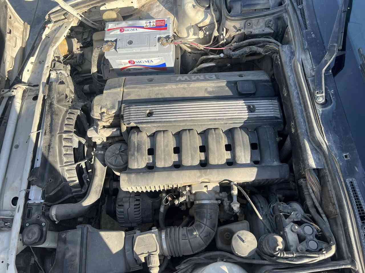 بيع مستعجل السعر 45وبيهه مجال وعلهه غرامه ٤٠٠الف قفل البيع مالتهه ٤٠ولا تعاملني ابد بي ام ٥٢٥كير عادي كير محرك شرط وتحويل بشرط موديل ٩٠ السياره ينرادلهه ترتيب بسيط وماكو بل سوك هيجي سعر اكسل خفيف شرط لأونه ولا شي قبل سبوع شاده تبريد شغال شرط ويل همان لا كسر ولا فطر داخلهه مرتب سماعات جديده شادهه رقم جديد للستفسار ***********
