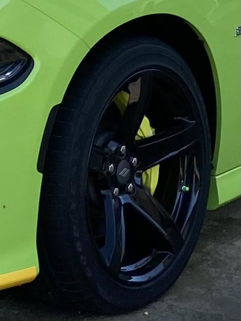 سلام علكم ويا نجمه جديد معنه الكلمه كفله حته من حته من زلغه بدون تارات بيعه ب***********
