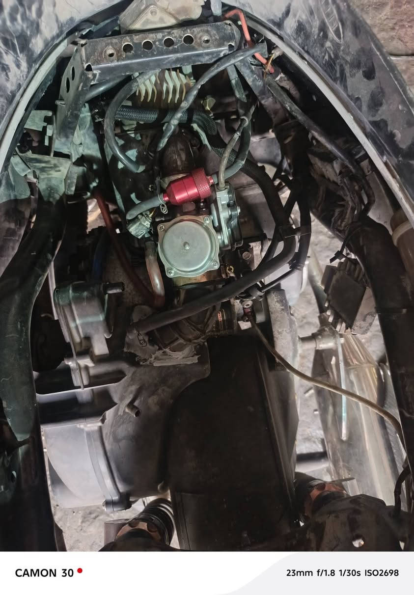 كابريتر 4 براغي وكاله نضافه 100؟100 بصمه سلولي فول
كامله معى شوته والجوين وجوين الدكشن تشغل من 58 ونص ل 70 
السعر 150 وبيه مجال بسيط 
الدوره ابو دشير اتصال ***********
