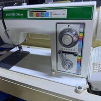 مكينة برذر ياباني اصلي خياط وتطريز نظيفة جدا  سعر ١٦٠ ألف  07733987257