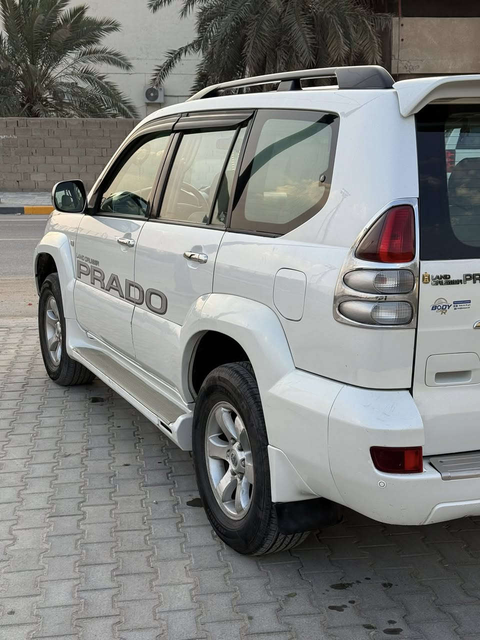 تويوتا برادو 2008 للبيع
خليجية vx فول مواصفات  
7 راكب كشنات تعليك 
 شاشة عرض 
تبريد 3 قطع ❄️
فتحة وثلاجة وسطية  
كشنات جلد وتدفئة وداخل بيجي 
فور ويل 4x4 
مكينة ستة سلندر V6
رقم بصرة دولي جديد رقمها حلو 
السيارة جاهزة كير ومكينة وحدادة وتخم تاير كله جديد بشرط السيارة على ايدي وتوني مسويلها ادامة كاملة من حدادية و مكينة ما ناقصها برغي 
السعر 150 وبيها مجال 
العنوان البصرة الموفقية 
***********
