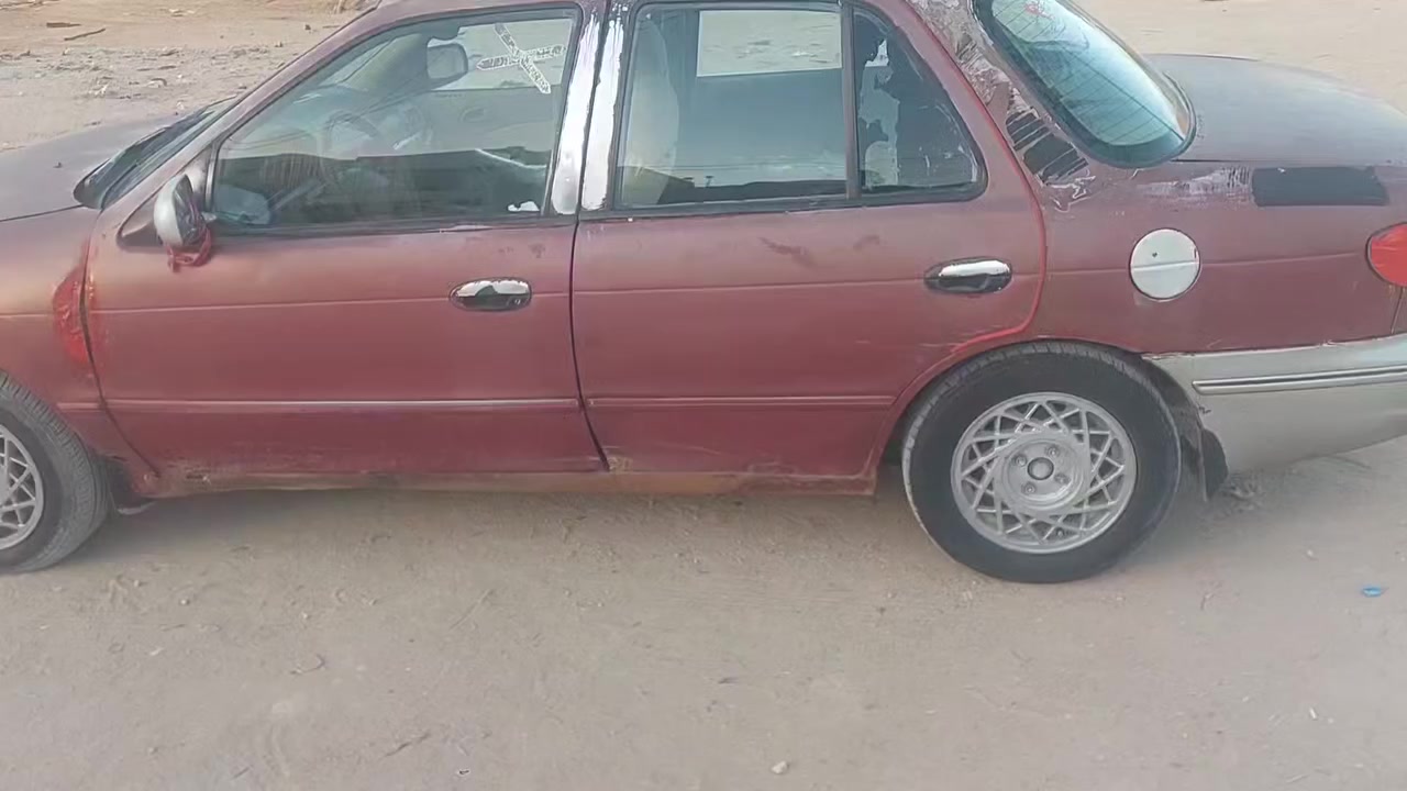 السلام عليكم للبيع كيا سيفيا موديل ٩٣ حائز ثالث بدون تحويل مكينه نضيفه جدا كير نمره ثانيه مره تجي ومره متجي حداديه حلوه تخم تاير جديد كهربائيات كامله وعضمتها كدامك بالفديو السعر ١٣وبيها مجال للتواصل ***********موجوده بكربلاء
