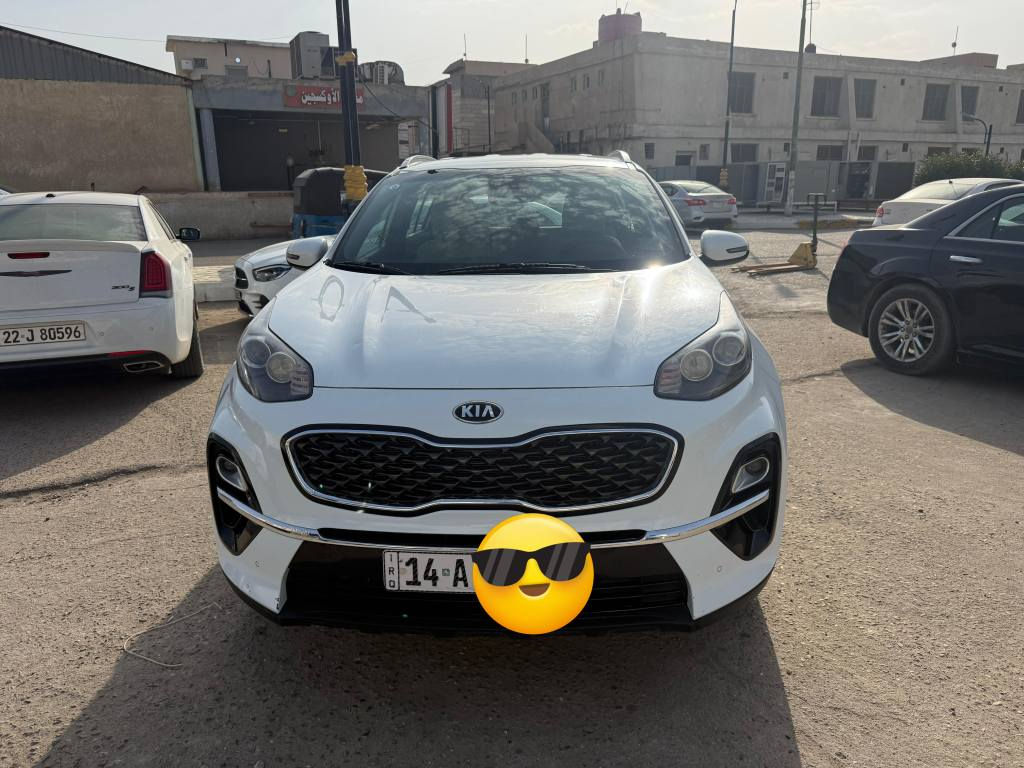 سبورتج ٢٠٢٠ ابيض الشركه الدوليه
رقم بصره دولي بأسمي
كفاله عامه من كل شي عدا شخط بسيط بباب السايق
سيارة جاهزه من كل النواحي وماناقصها شي  
ماشية 61 الف مواصفات عاديه السعر ٢١٠ وبيها مجال للشراي 
البصره - شط العرب
*********** البصرة, العراق
