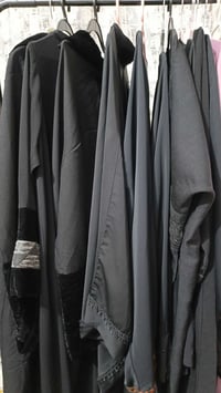 عبايات خليجيه • جديد غير مستخدم • نجف الحريه