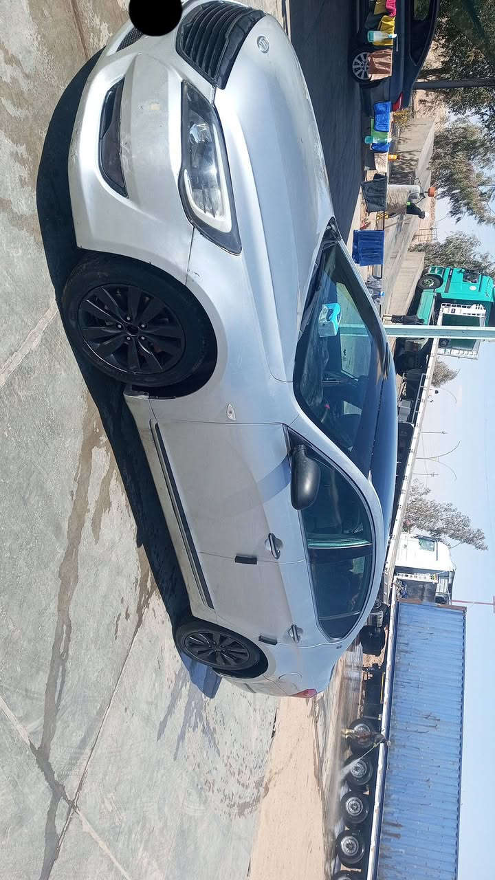 السلام عليكم
للبيع كدنزا خليجي موديل 11 
سياره كير محرك عضلات خير من الله  بنيد صبغ اثر جراد  بيه طخه خفيفه جهت راكب الخلفي بعده ممصلحه  سهر 110 وبيه مجال  رقم شمالي تحويل ثاني يوم


**إذا كنت صاحب هذا الإعلان وتريد حذفه لأي سبب، رجاءا أرسل رسالة إلى الدعم الفني**