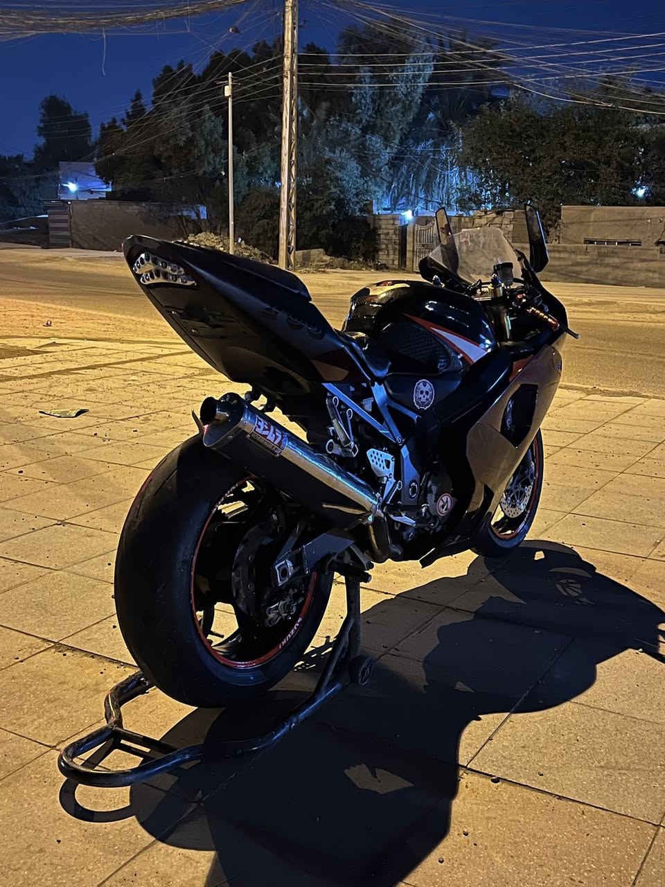 السلام عليكم اخوان جكسر موديل 2006 مكينة 600 دراجة خير من الله مكينة عقل ضفيرة مكفولات مكاني بغداد فلكة سلمان  باك سعر خاص ***********
@إشارة
