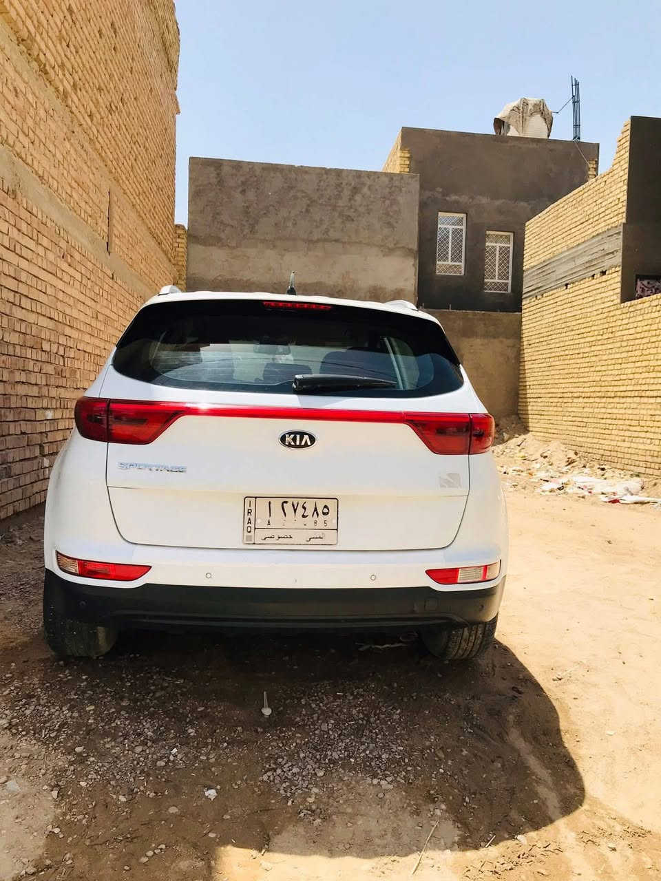 السلام عليكم للبيع كيا سبورتج موديل 17وارد خليجي ماشيه 113الف وراح تطب 114 الف والسياره كفاله عامه السعر 180 وبيها مجال مكاني السماوة حي الشهداء الثاني للاستفسار اكثر اصل على الرقم أو راسل واتساب ***********
