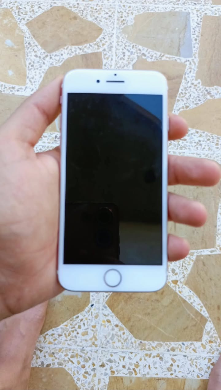 ايفون 7 عادي للبيع
الذاكرة 32GB
تك سيم 
نظيف حيل
كله شغال 
السعر 50 .


**إذا كنت صاحب هذا الإعلان وتريد حذفه لأي سبب، رجاءا أرسل رسالة إلى الدعم الفني**