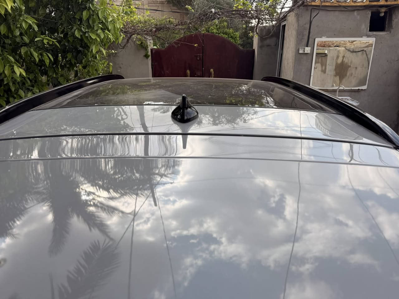 ***********
⸻

🚗 للبيع Kia Sportage 2024 (فئة SX)
 • الموديل: 2024
 • الفئة: SX فل كامل
 • السعر: 21,300 (قابل للتفاوض)
 • بدون رقم (لوحات)

✨ المواصفات:
 • محرك قوي واقتصادي
 • شاشة كبيرة + نظام ملاحة
 • كاميرات محيطية
 • حساسات أمامية وخلفية
 • فتحة سقف بانوراما
 • تشغيل بصمة + دخول ذكي
 • نظام أمان متكامل
