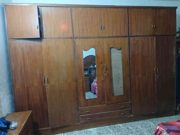 غرفه مستعمله صاج باب اول السعر ٧٠٠وبيه مجال الا ستفسار عل رقم ***********مكان بغداد اضرار ةمبينه وجامه كنتور واحده ماموجوده
