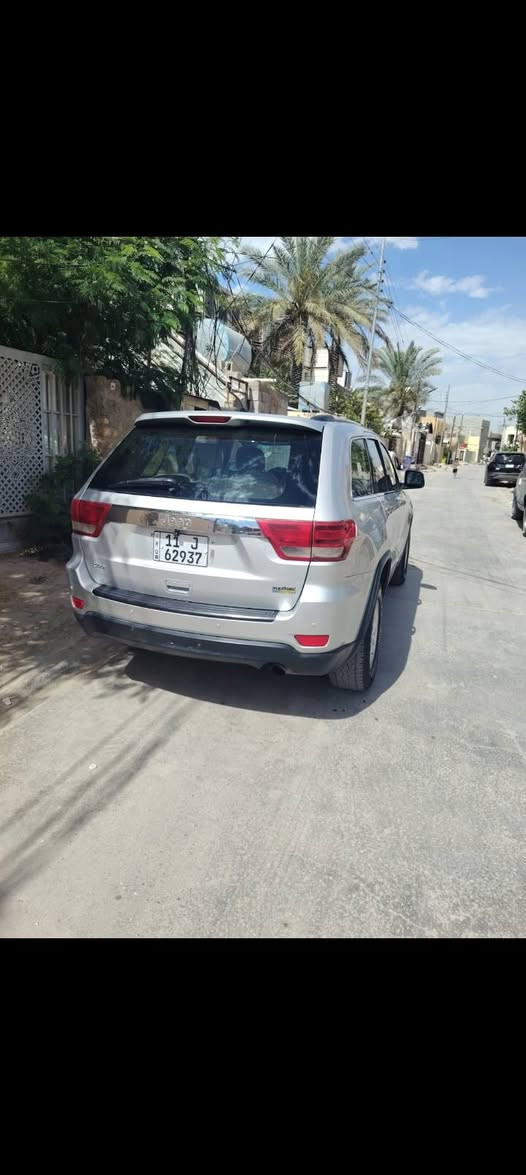 جيب لاريدو موديل ٢٠١١ سياره كامله تبريد تدفه صدر كير مكينه سته سلندر رقم بغداد الدولي بسمي مكان ديالي بعقوبه السعر ١٦٥ بيه مجال بيه شبر صبق بخشم البنيد بدون دواخل***********
