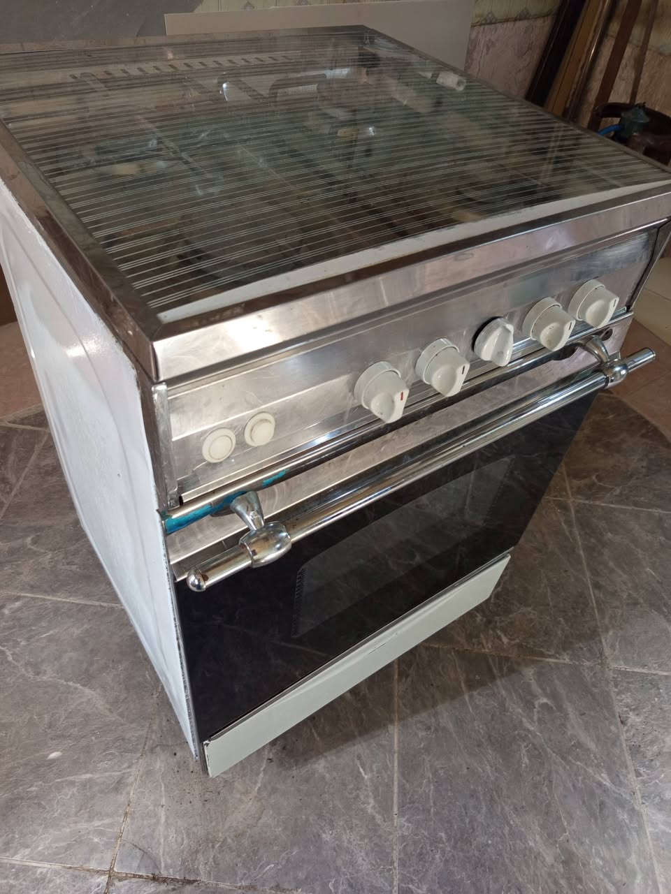 طباخ اربع عيون مصري 
سعر 90
توجد خدمة توصل بكرو
الشراي يراسل الصفحة أو يتصل *********** أو وتساب
