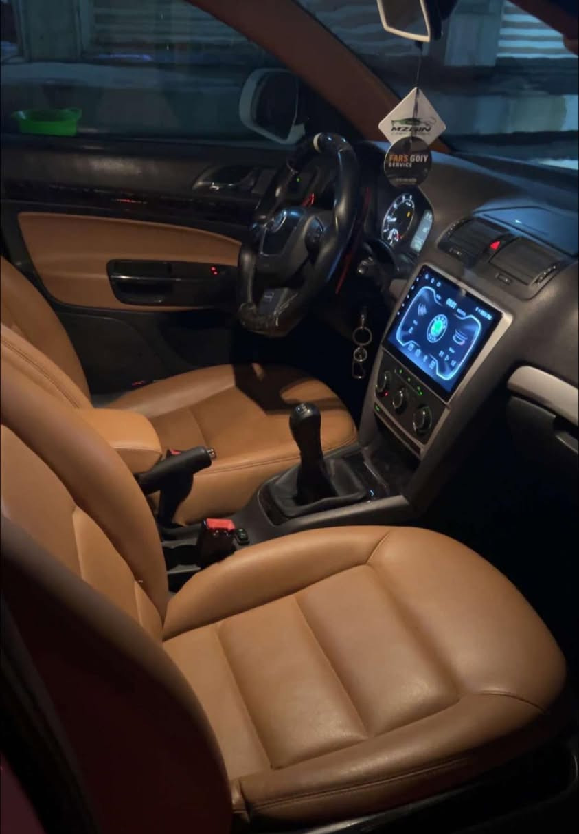 كل عام وأنتم بألف خير 
سكودا الماني موديل 2013 
لون ابيض داخل قيصي 
محرك 20 تنفس طبيعي نفس محرك جيتا خليجي  كير ومحرك شرط كير عادي 5 نمر رقم دهوك وسنوية وهزه جديد سياره جديد وأحلى من صوره بدون دعم بيها فقط قطعه وربع بخ بدون دواخل وايرباك شرط  سعر (98) مجال مكان سياره دهوك بيع ومراوس حسب قناعه اي استفسار  
***********
