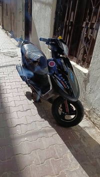 دراجه للبيع ماكس عدله سعرها 600,000 وبيها مجال تواصل على هذا الرقم 078...