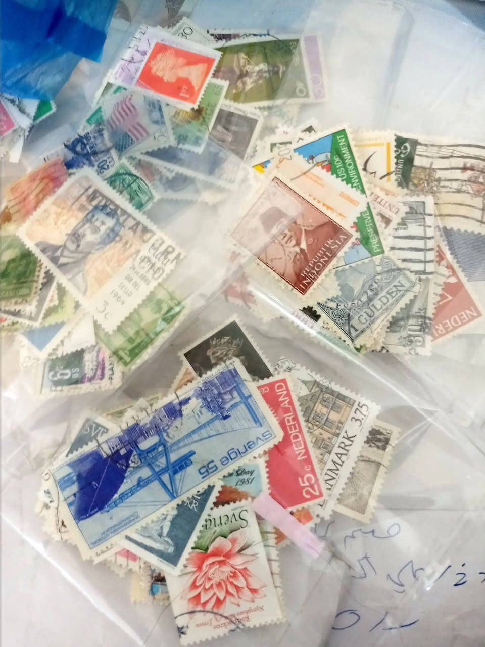 ١٥ كيس طوابع اجنبي قديم نظيف جدا كل كيس يحتوي على٣٥ طابع  مع ١٠٠ طابع للملكة اليزابيث سعر١٥ الف للكل


**إذا كنت صاحب هذا الإعلان وتريد حذفه لأي سبب، رجاءا أرسل رسالة إلى الدعم الفني**