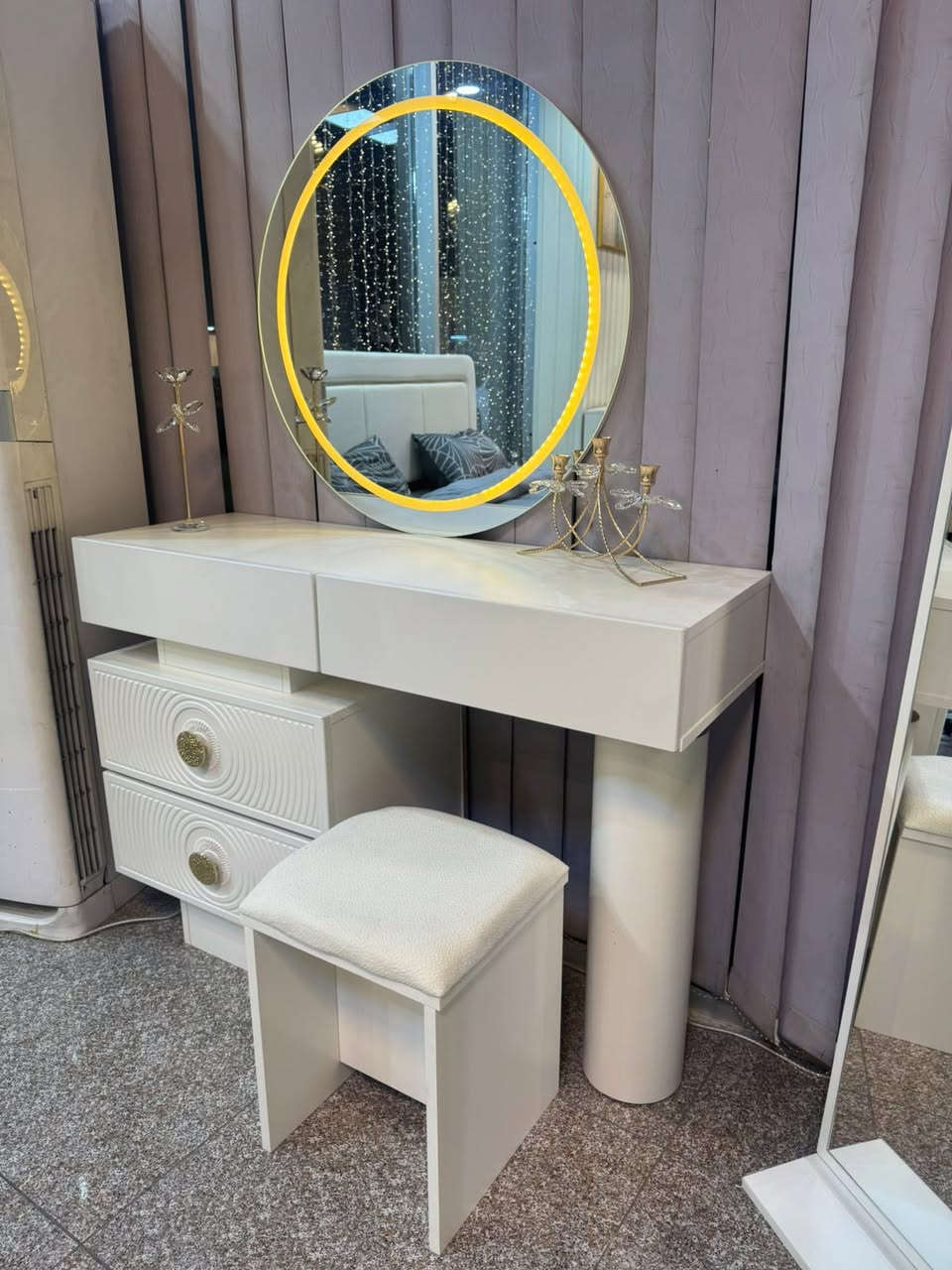 🛏️ موديل يلدز
 • عدد القطع: 10
 • الكنتور مع الملحق: 310
 • السرير مع الكومديات: 320

📩 للطلب أو الاستفسار: راسلوا الصفحة أو تواصلوا عبر الرقم:
📱 *********** (واتساب متوفر)

⸻
