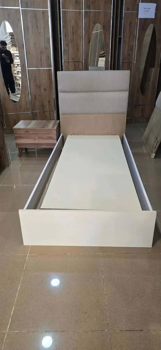 عروض ام روان 
غرفة نوم 💤 نفر شبابية 4قطع
( تخت+كمدينه+ميز تواليت+قنصور) 
السعر 200الف
عنوان شلالات قرب دجله ستي توصيل موجود للايمن و الايسر يتوفر
فديو الغرفة
https://www.facebook.com/share/r/185dxs8Qe8/


**إذا كنت صاحب هذا الإعلان وتريد حذفه لأي سبب، رجاءا أرسل رسالة إلى الدعم الفني**