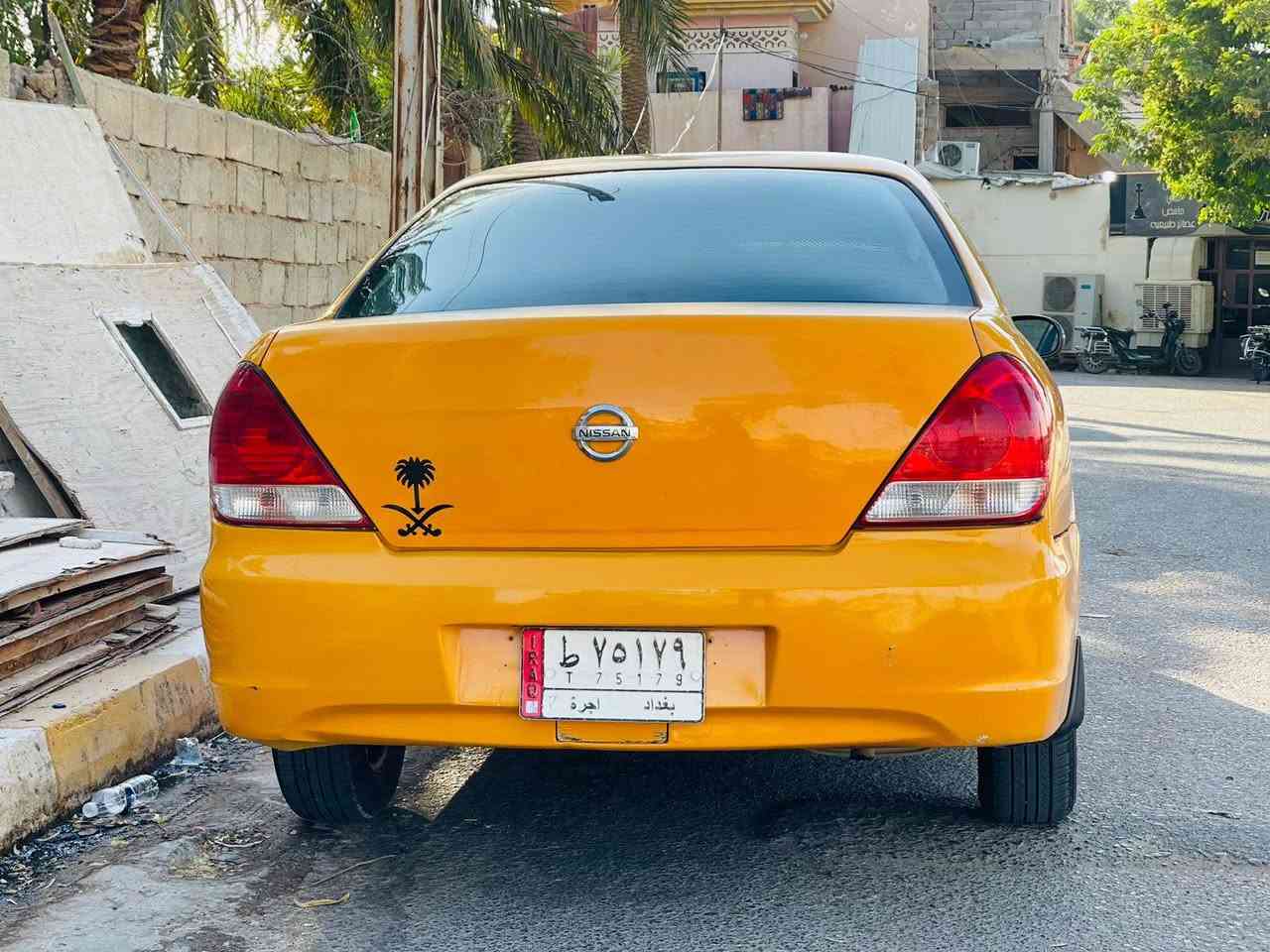 #السلام عليكم سني 2011موسسه مصفره #هيئه وغرامات مصبوغه عام السياره #مكانه الانبار هيت ضربته بين الجاملغ #والباب جه السايق وبيه ضربه خفيفه بلصندوك السعر  75وبيه مجال

***********
