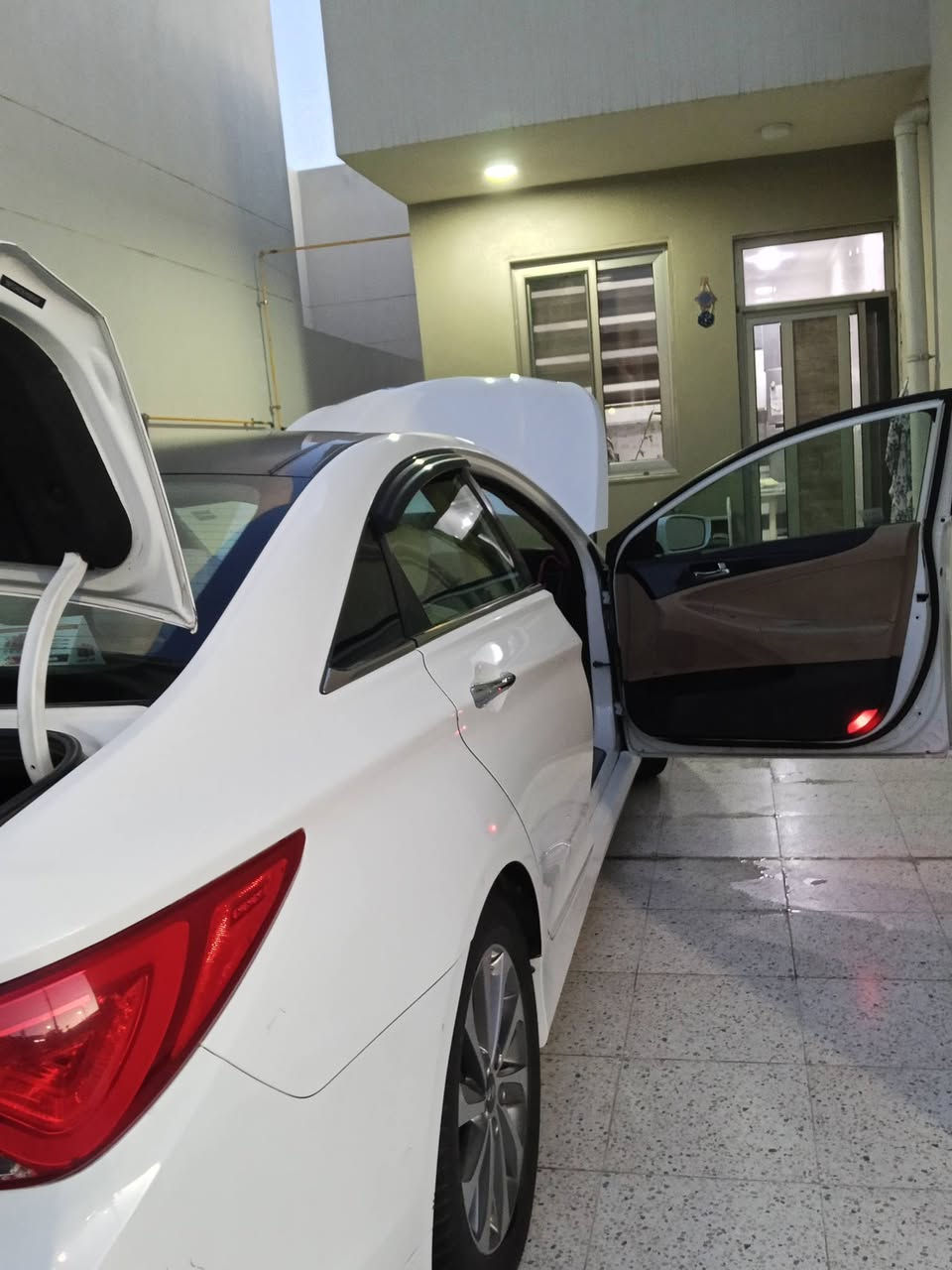 السلام عليكم
سوناتا  وارد امريكي 14لمتد كامل مواصفات 
بصمه 
بانوراما 
شاشه كبيره 
رادار شاشه اعطال 
كامره خلفيه 
نضام ايكو 
تبريد قطعتين 
تحكمات ستيرن
رقم ذي قار بسمي تحويل مباشر سنويه لغاية 27
السعر 12الف يعني 120 
هذا رقمي *********** يوجد واتساب
