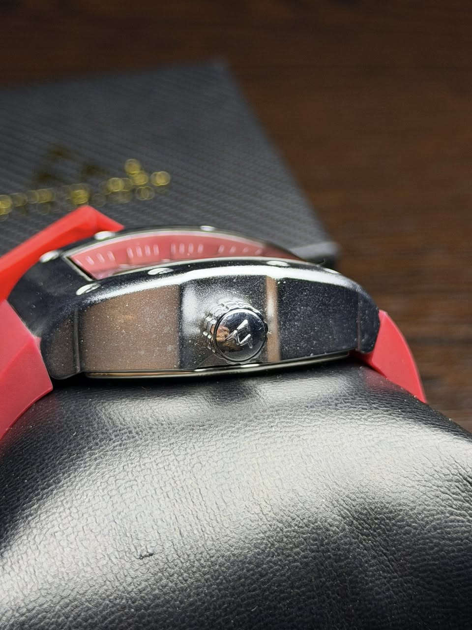 FITRON
اصلي ماكنة اوتماتيك 
كاملة المرفقات ( علبة + كرنتي ) 
سكلتون كشف من الجانبين 
سير ربر 
ارقام واميال لامينوس فسفوري 
ستانلس ستيل 
مقاومة للماء 
خزن طاقة 30 ساعة 
دزاين الريتشارد ميل 

25 الف على اول تم


**إذا كنت صاحب هذا الإعلان وتريد حذفه لأي سبب، رجاءا أرسل رسالة إلى الدعم الفني**