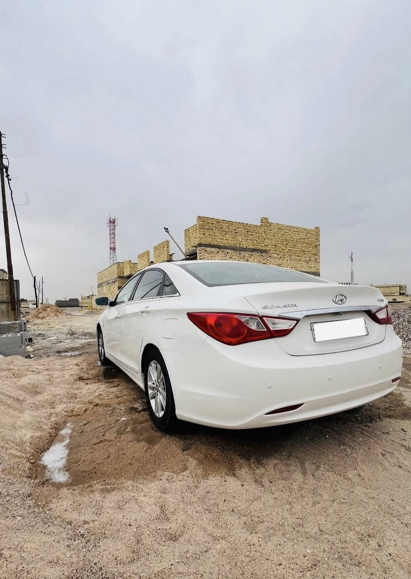 سوناتا 2014 خليجي ..  كصه جنطه .. غاز .. غاز ،، رقم سنويه شمالي.. كير مكينه كفاله ،، تبريد كهربائيات تخم تاير .. مري شفط .. ابواب ترحيب ،، كشنات جلد ،، مضخم ،، غرفه كارتون ،، سيارة جاهزه جديده ،، مكاني بصره .. ***********
