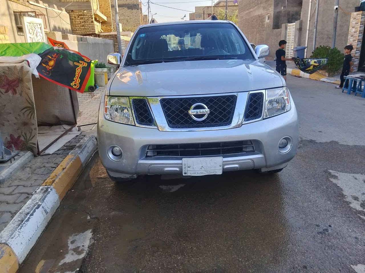 السلام عليكم باتفندر موديل 2008سيارة جاهزة من تبريد من صدر من تخم تاير سيارة مكفوله من الصبغ والتبديل سونار مرفوق بالمنشور مكينه مجفته كبل سبوعين شغل درجه اوله المكان واسط الخاجيه السعر 105وبيه مجال 
***********.       ***********
