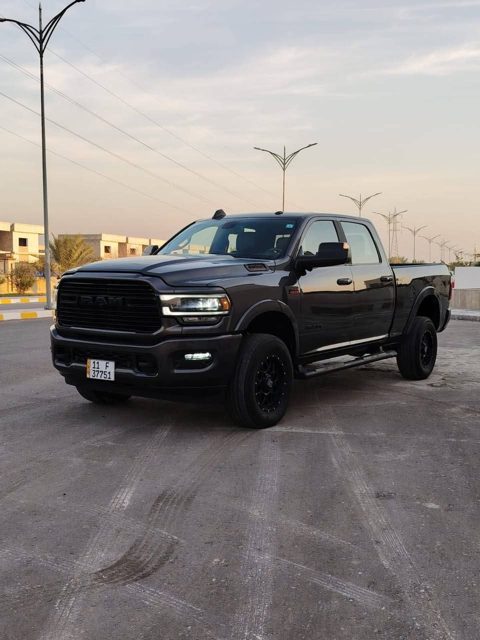 السلام عليكم للبيع دوج رام 2022 امريكي السعر 280 ورقه السياره ماشيه 46 الف رقم بغداد بسمي الموصفات فول الفول ماعده الفتحه كشنات تدفئه تبريد كشنين كهرباء 5 كامرات حساس امامي خلفي 4 انضمة قياده الباب الخلفي كهرباء مكينه 8 سلندر شرط كير ومكينه مامفتوحات وبعد بيه هوايه موصفات بصمه وتشغيل عن بعد الضرر ربع جاملغ خلفي والسياره حيل جديده وبل خير عل ياخذها تحويل ثاني يوم العنوان تكريت
***********
