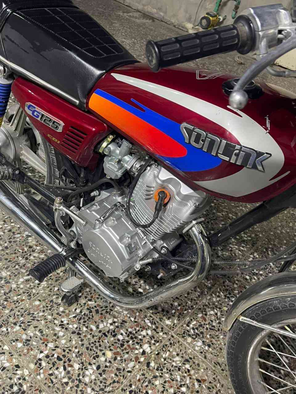 سلام عليكم دراجه ايراني 4 كير نضافه 95 مكينه فول برغي ما مفتوح اروق بس مكاتبه 600 وبيه مجال شيي قليل للشراي رقمي ***********
