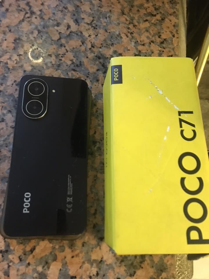 بوكو c71نظيف جدا اخويه الجديد ذاكره ١٢٨ سعره ١٠٠مكاني زيونه ***********
