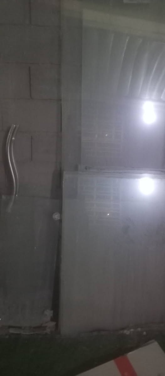 جام خانه وباب حديد طلاكتين للبيع ***********
