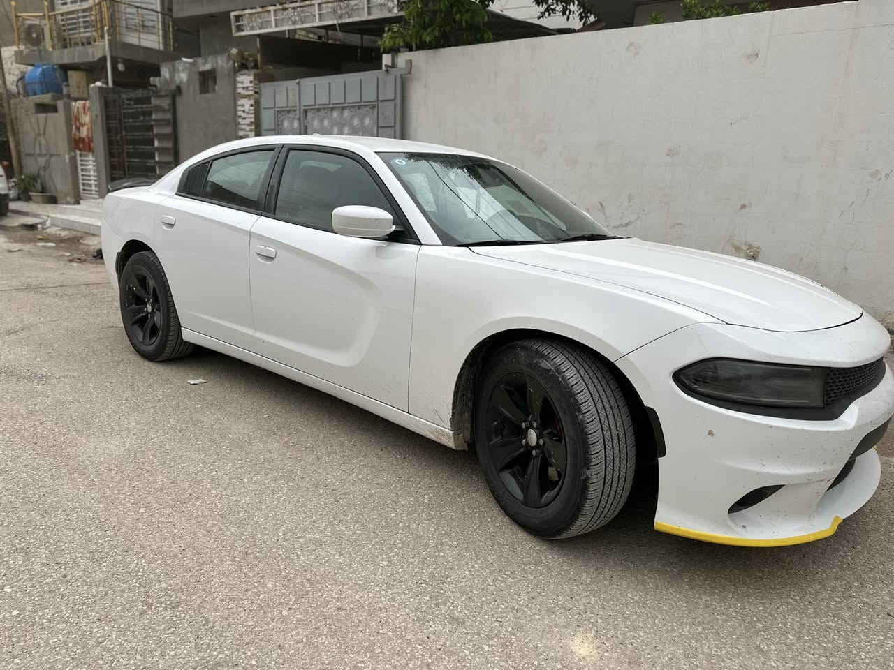 سلام عليكم جارجر 19 srt وارد امريكي ضرر جاملغ وبنيد بدون داخل رقم بغداد تحويل مباشر ماشيه 76 مكاني واسط العزيزيه /بيع أو مراوس عادي سعر 195 هاتف ***********
