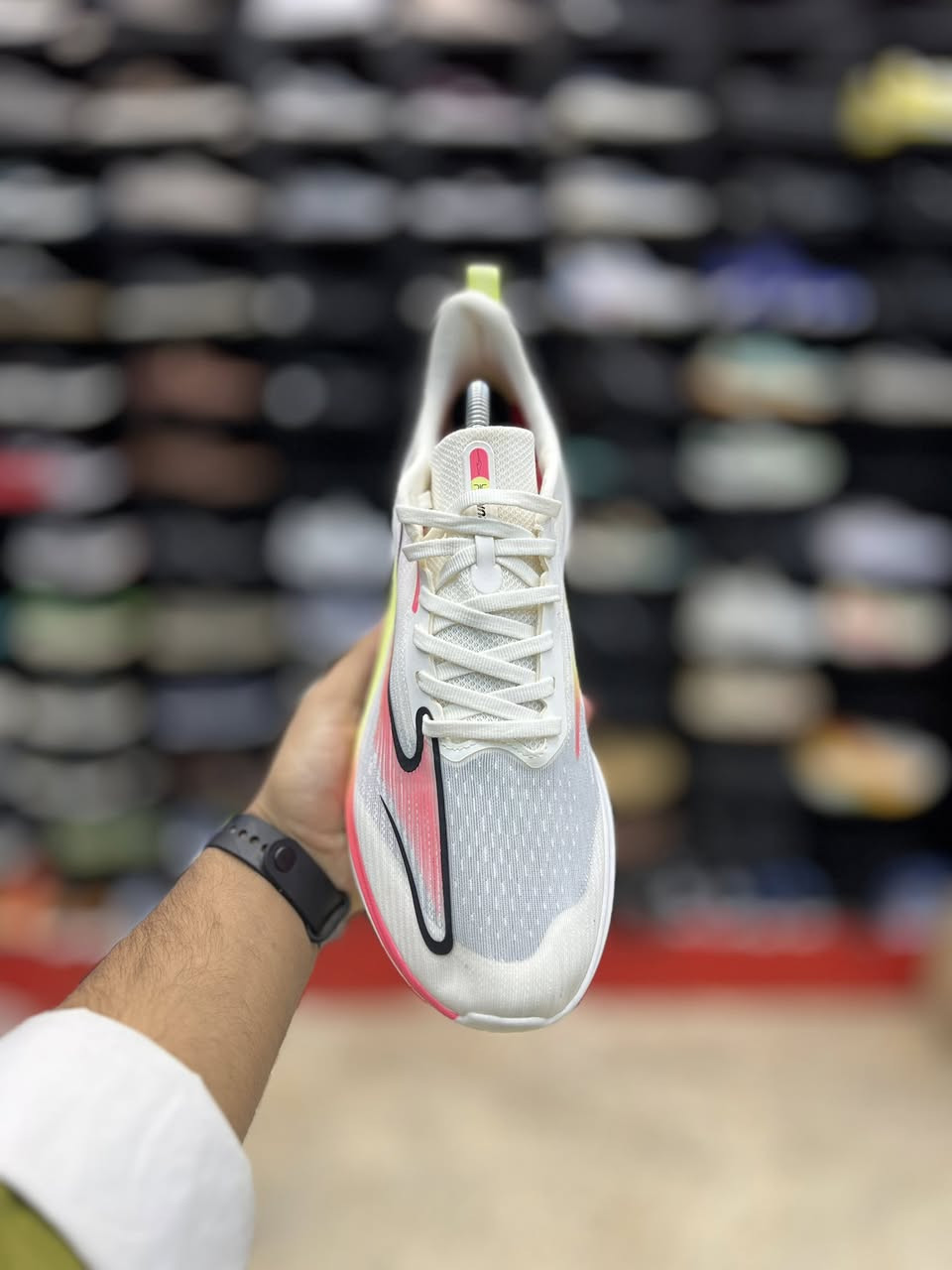 ماركة اكس تيب 
حذاء جري 
طبي خفيف 
قياس 44
العنوآن نجف ملحق الروان 
توصيل 🚚 محافظات 6 داخل النجف3 
*********** واتساب
