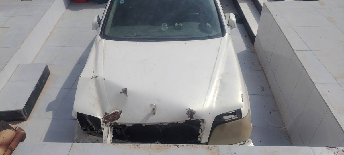 اسلام عليكم ملكه ٢٠٠٣ مكينه وكير مكفولات بيها كصتين مشتغلينها باجات متومه شغل مضبوط السياره دكمتين كرستال اصل البصره القرنه *********** ٣٠ وبيها مجال
