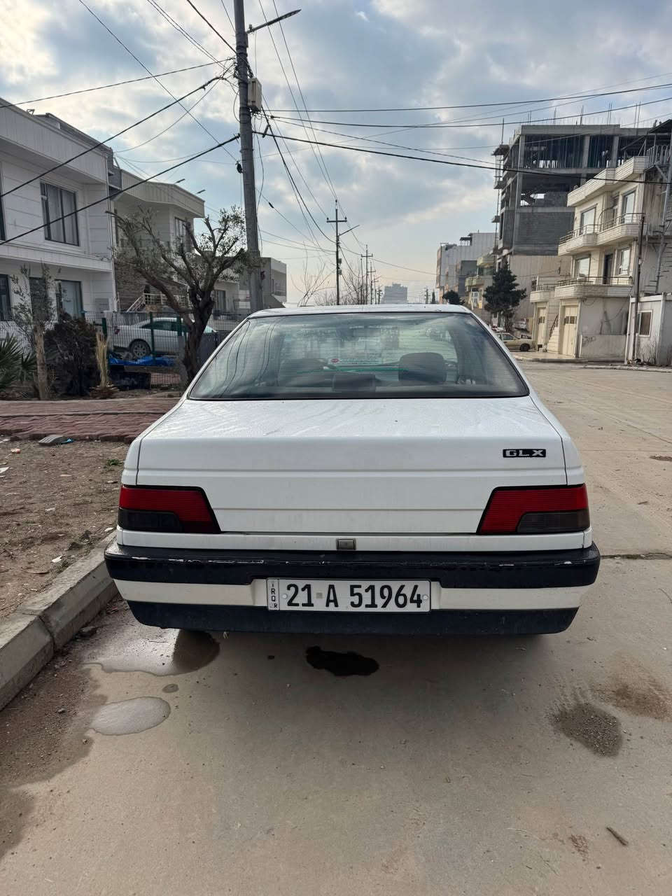 سەرەتا بە ناوی خوای گەورەو مهرەبان
بیجۆ ٤٠٥ مۆدێل ٢٠٠٩ گێڕ مەکینە کارەبای بەشەرت زۆر زۆر توندو تۆڵە تەقەو ڕەقە بەشەرت گەرمیو تەبرید زۆر بێ عەیبە 
سەیارەکە ناو دەری زۆر جوان ماوەتەوە دەعمی نییە رەسمی سۆنەرەکەیم داناوە سعری ٥٢ گەڵام ماجالی تیایە 
لەسلێمانیم ***********
*********** السليمانية, العراق
