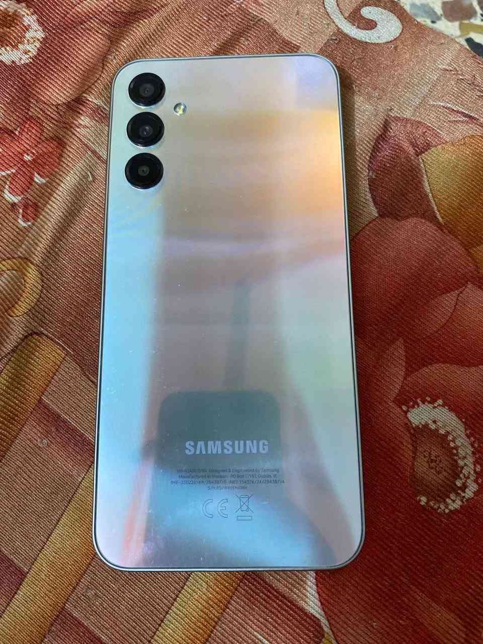 جهاز A24 نظيف ما مفتوح ابد ملحقات بس كارتونه
سعر 180 وبي مجال قليل مكاني بغداد جسر ديالى قديم ***********
