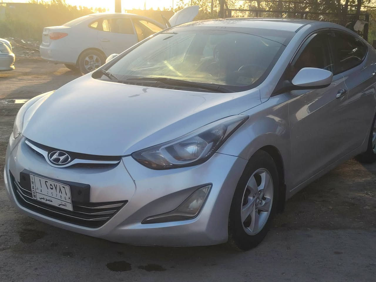 النتره موديل 16 امريكي  جاملغ  وجزء من باب الصدر تصليح فقط بدون دواخل بنيد مصبوغ  محرك  2000 دوش سنويه ل 29  بسمي تحويل مباشر السعر ١١٣ وبيهه مجال مكلف في النشر ***********
