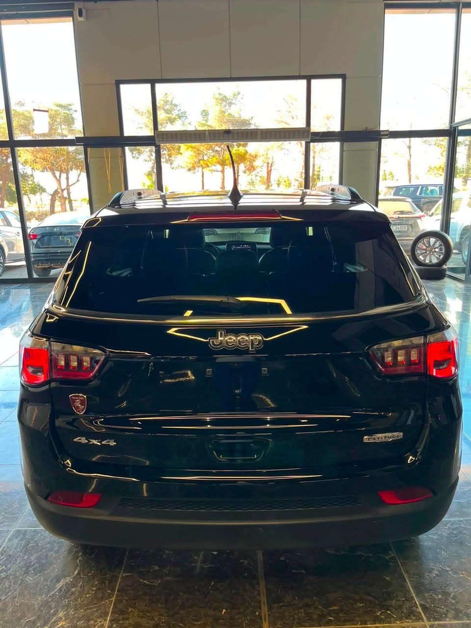 JEEP COMPASS LIMITED * 4X4 * Luxury SUV

2025

 3.000MIL

یەك پارچە بۆیاخ  ( قطعة واحدة مصبوغ )  

‎نرخ : کۆمێنت بكه  (  للسعر اكتب التعليق  )

‎کۆمپانيای هەرێم عثمان سعيد بوبازرگانی هەموو جۆرە ئۆتۆمبيل لە کوردستان و عێراق و دەرەوەی وڵات 
‎📍ترمينالی نوێی سلێمانی بەرامبەر هێزەکانی ( ٧٠ )

‎شركة هەریم عثمان سعید للتجارة کافة انواع السيارات في خارج و کردستان و العراق 
‎📍ترمینال جدیدة السلیمانیة مقابل قوات مسلحة ( ٧٠ )

📱 *********** - ***********
