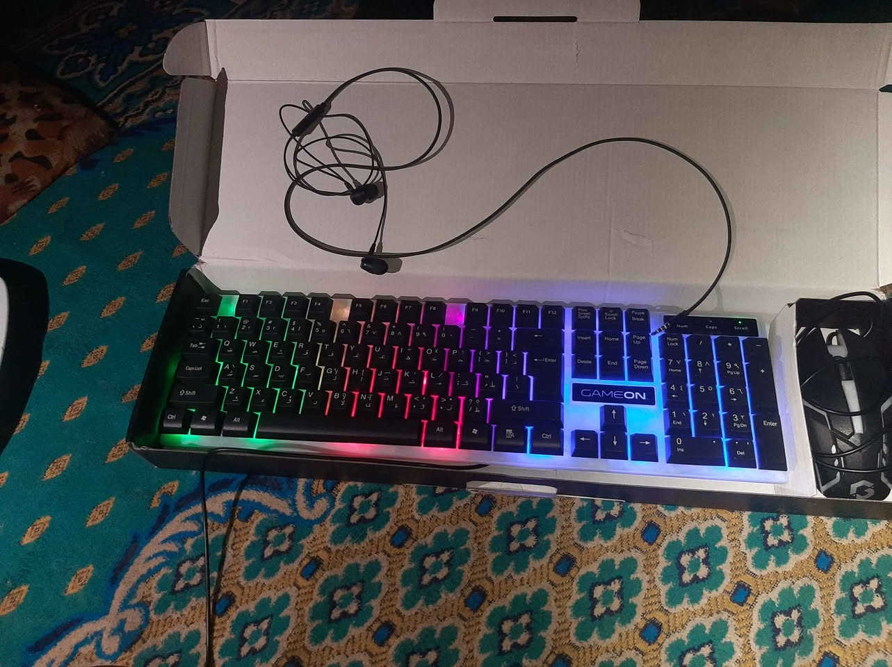🎮 كيبورد وماوس قيمنك احترافي للبيع 🎮
ماركة GAMEON – Dominion Series
إضاءة RGB ملونة 🌈
حروف عربي + إنكليزي
يو إس بي سلكي
جديد شبه ما مستعمل ✨
المجموعة كاملة (كيبورد + ماوس)
يشتغل على PC ولابتوب
السعر: (16,000). 
المكان:(ناصريه حي الحكيم قرب مطعم الحوراء خلف السريع مقابل اسوق ابو ماهر). 
للتواصل الرقم*************..... ناصرية, ذي قار
