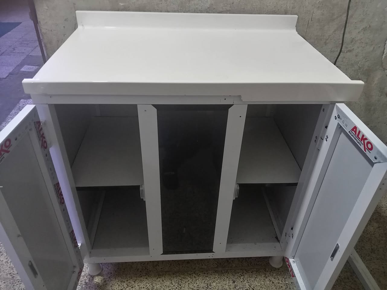 أخو الجديد خدش مابي شرط قياس ٩٠ صطح مرمر سعر ٧٥ وبي مجال قليل مكاني وادي ***********
