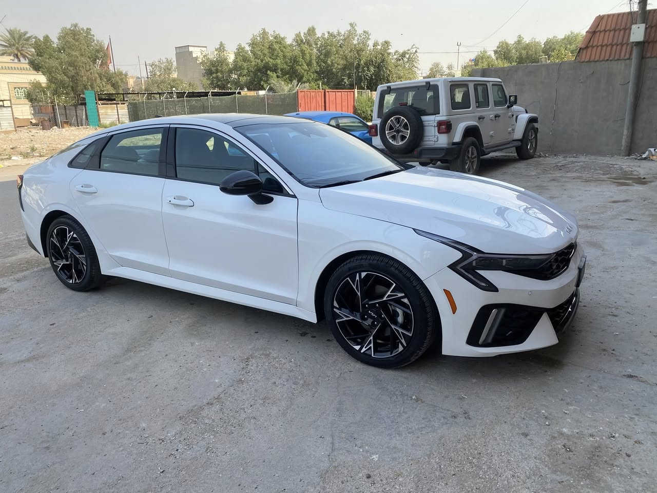 شباب السلام عليكم كي فايف موديل 25للبيع فول فول جيتي لاين الون ابيض بانوراما حادثة بابين ايمن تفصيخ بلادي بدون رقم حرة للاتصال على الرقم ***********
صور حادث بل منشور 
السعر 205بيها مجال قليل جدا
