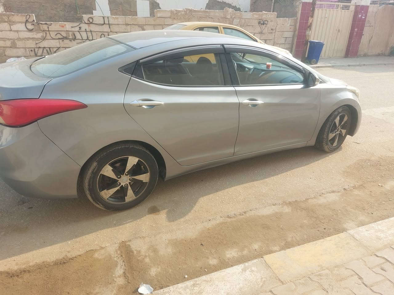 لبيع الانتره موديل 14 فول مواصفات عده الفتحه ولبصمه بيها صبغ ٣ قطع بدون
 اي ضربه جاهزه من كلشي 
مكاني نجف رعيها نجف 
الاستفسار ***********
