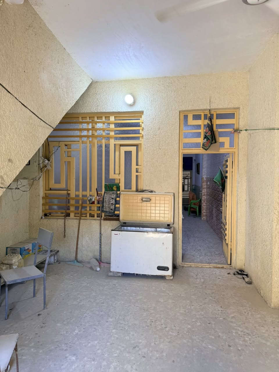 سلام عليكم دار للبيع طابو زراعي سند25
مساحه 200متر 
طابقين مفصولين 
بناء حديث 
موقع الدار كربلاء المقدسه 
كنطره السلام بستان ابليبل 
للستفسار ***********
