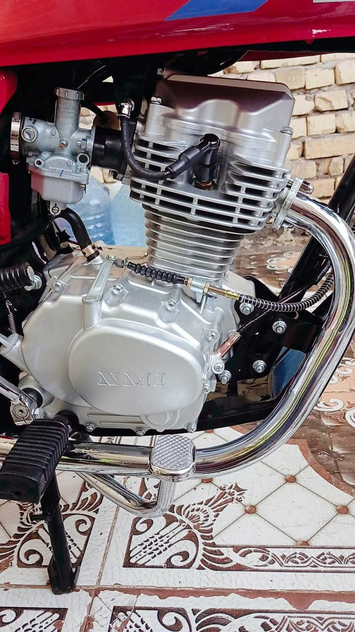 السلام عليكم دراجه ايراني لاما شلامجه اوراق سكنر سبع اوراق مكفوله كفاله عامه رقم الموبايل ***********
